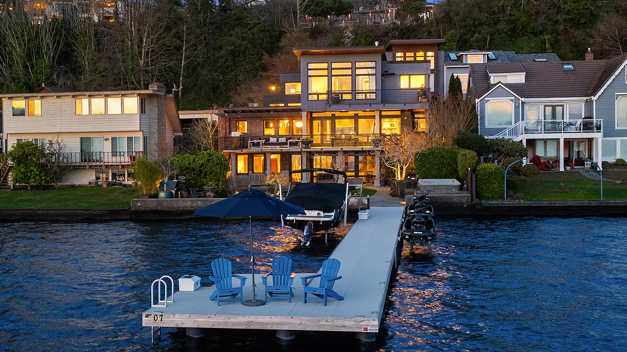 A renovated home by Alpental Constructions
